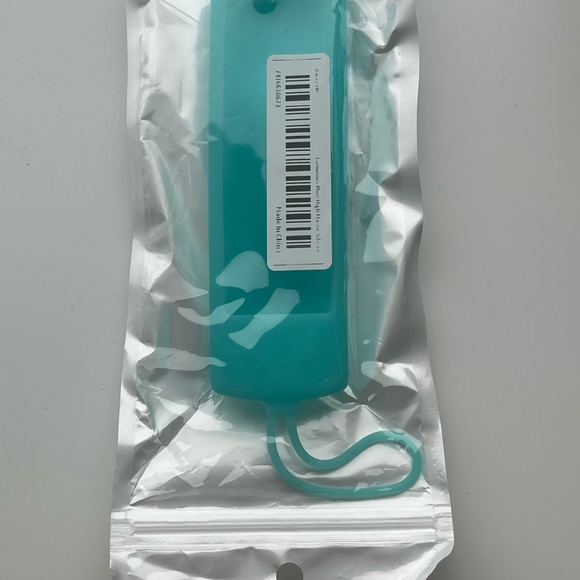 Glow in the Dark Amazon Firestick Remote Covers (2 Pack) - Picture 4 of 11